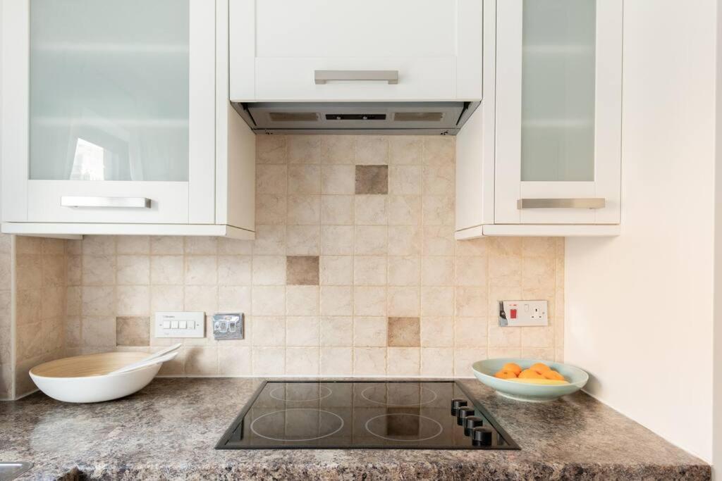 Wapping - Tobacco Docks - Modern Flat Apartment London